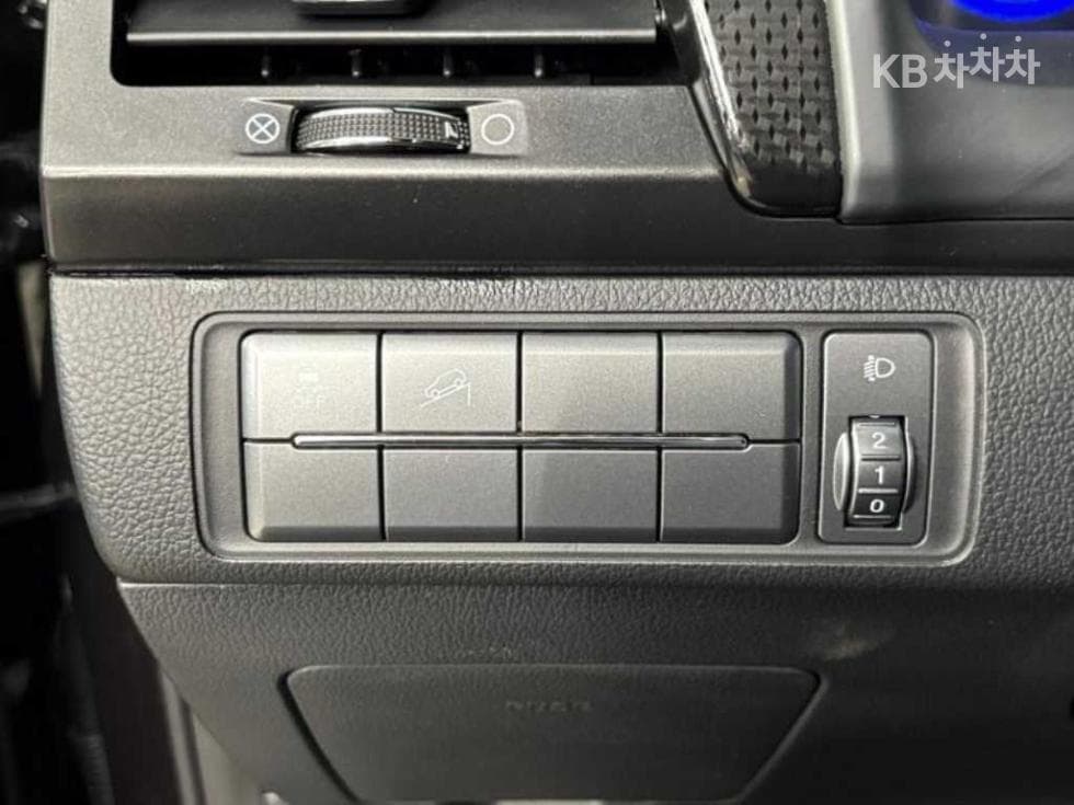 KG Mobility Rexton 스포츠2.2 4WD Prestige - 14