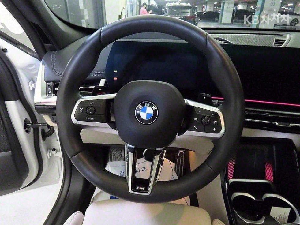 BMW X1(U11)xDrive20i M Sport - 8