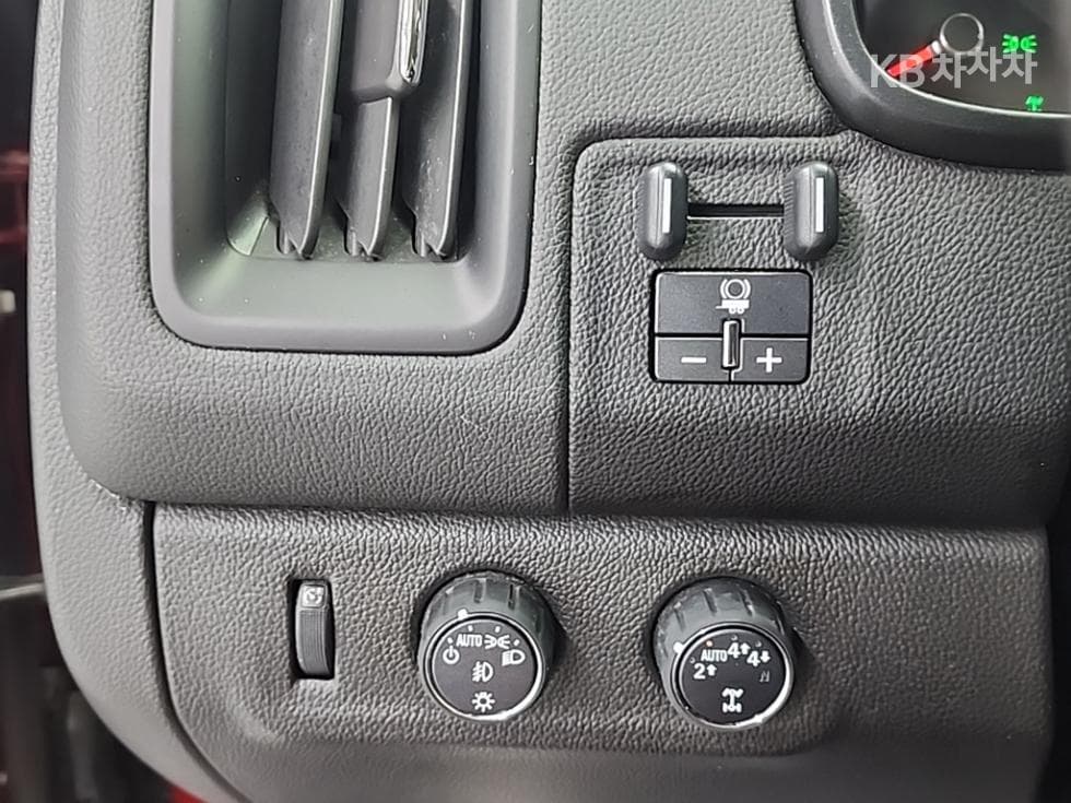 Джи Ем Корея Colorado3.6L V6 4x4 Extreme-X 스포츠바 - 17