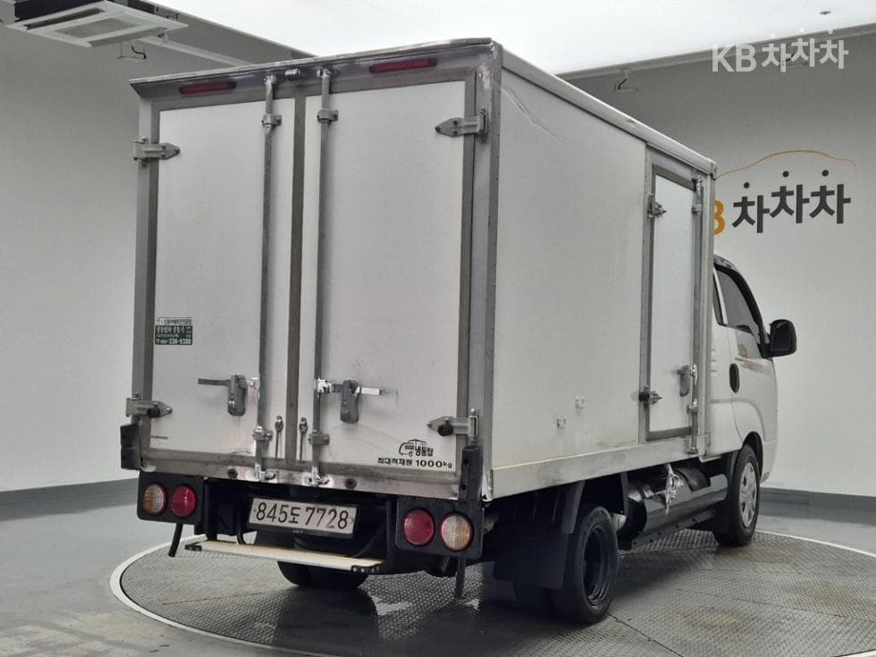 Киа The New (фейслифт) Бонго 3 (лек)LPG 냉동Товарна надстройка차 1 тон Стандартен Королевска кабина Удължено междуосие GL - 3