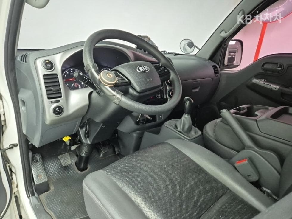 Киа The New (фейслифт) Бонго 3 (лек)LPG 냉동Товарна надстройка차 1 тон Стандартен Королевска кабина Удължено междуосие GL - 6