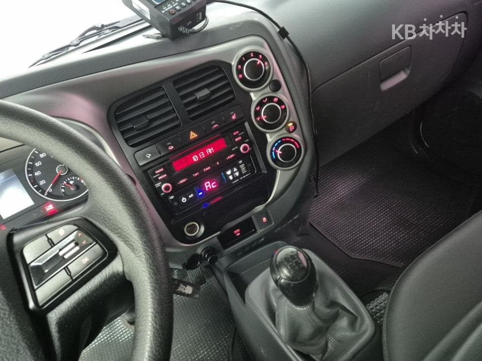 Киа The New (фейслифт) Бонго 3 (лек)LPG 냉동Товарна надстройка차 1 тон Стандартен Королевска кабина Удължено междуосие GL - 9