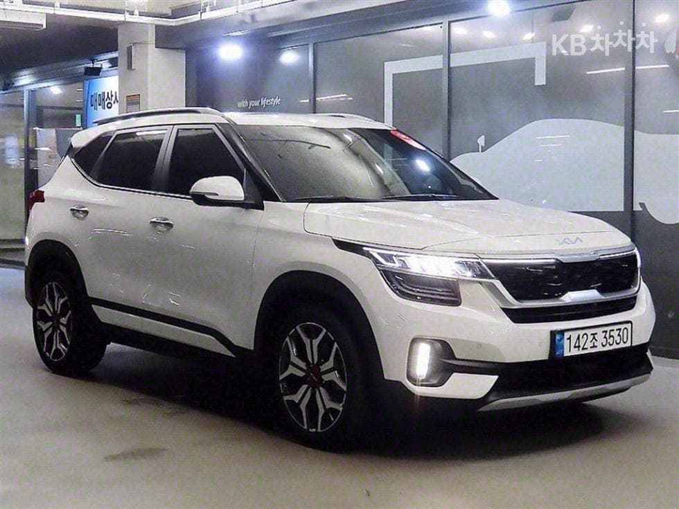 Kia Seltos 1.6 Gasoline Turbo 2WD Signature - Image 1