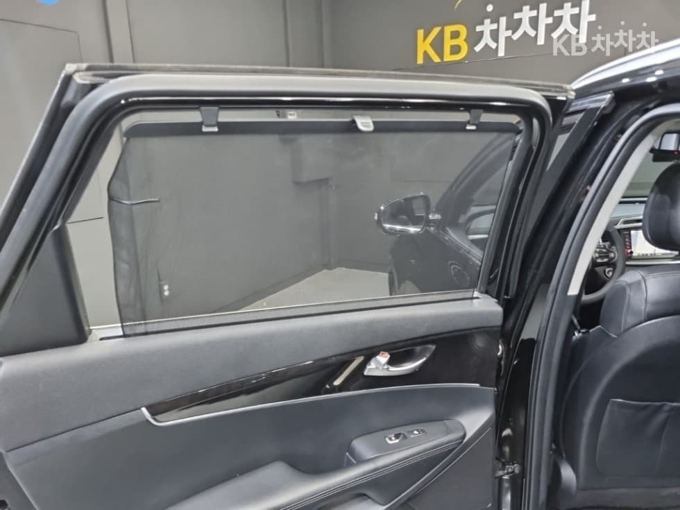 Киа All NewSorentoДизел 2.0 2WD Noblesse Специал (специален признак/издание) - 16