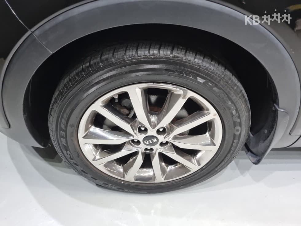 Киа All NewSorentoДизел 2.0 2WD Noblesse Специал (специален признак/издание) - 22