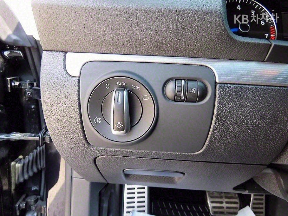 Volkswagen Scirocco2.0 TSi R - 12