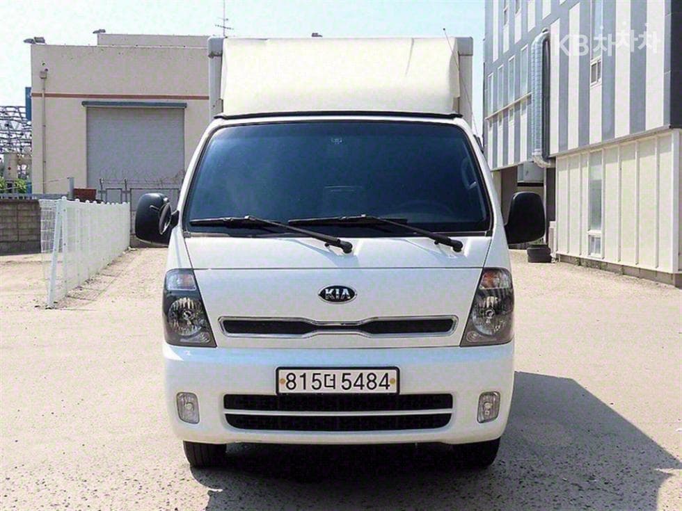 Киа Бонго 3 (лек) 1 тон Удължено междуосие Королевска кабина CRDi DLX - Image 1