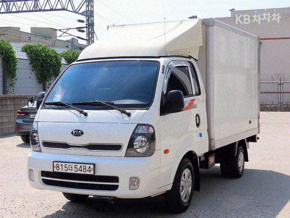 Киа Бонго 3 (лек)1 тон Удължено междуосие Королевска кабина CRDi DLX - 2