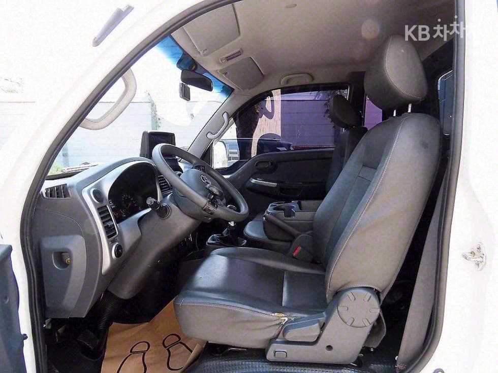 Киа Бонго 3 (лек)1 тон Удължено междуосие Королевска кабина CRDi DLX - 7