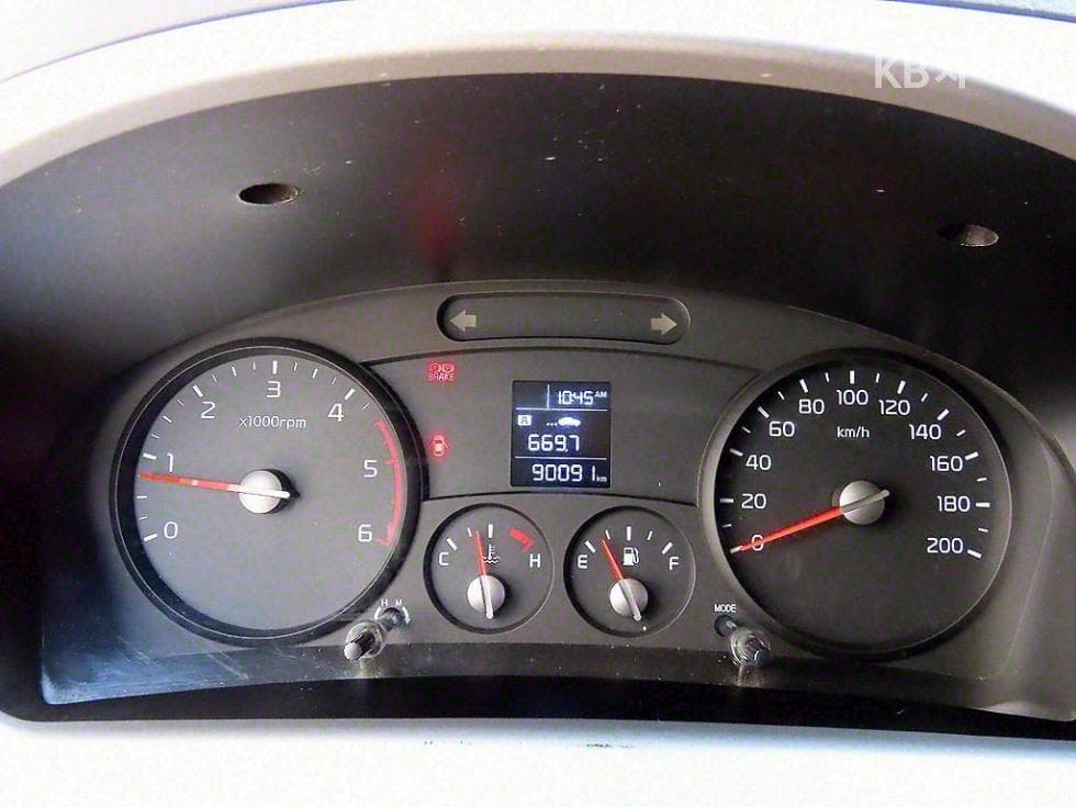 Киа Бонго 3 (лек)1 тон Удължено междуосие Королевска кабина CRDi DLX - 10