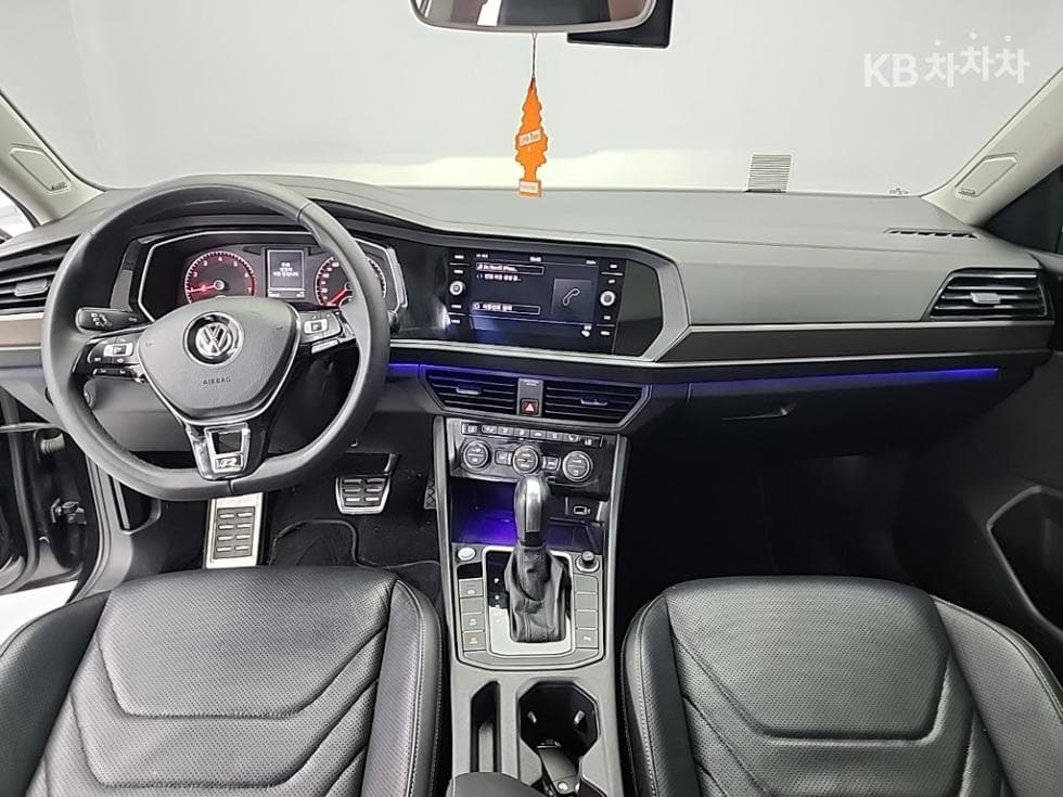 Volkswagen The All New Jetta(7-мо поколение)1.4 Турбонагнетен Стратифициран Инжекция (ВВ) Prestige - 7