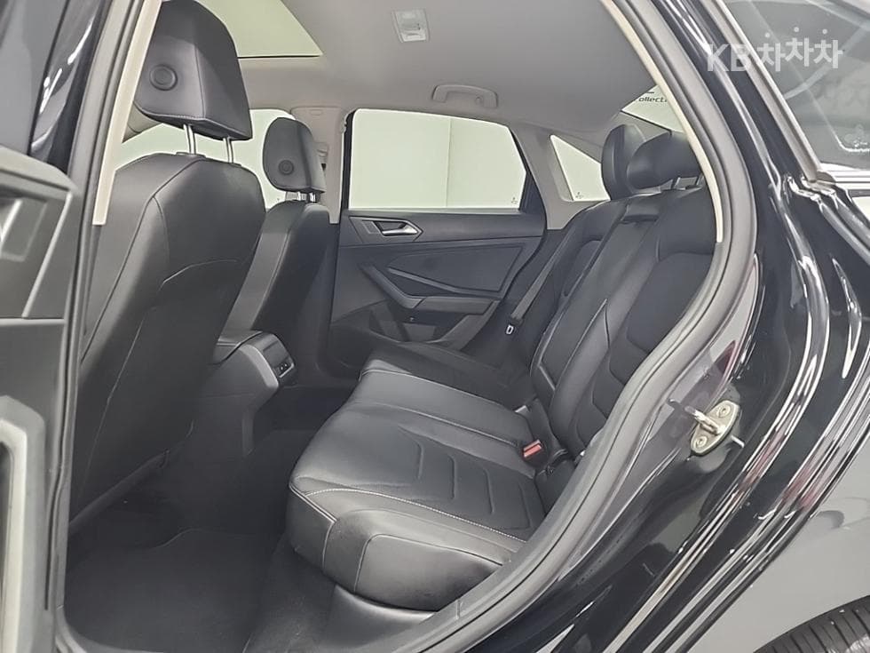 Volkswagen The All New Jetta(7-мо поколение)1.4 Турбонагнетен Стратифициран Инжекция (ВВ) Prestige - 12