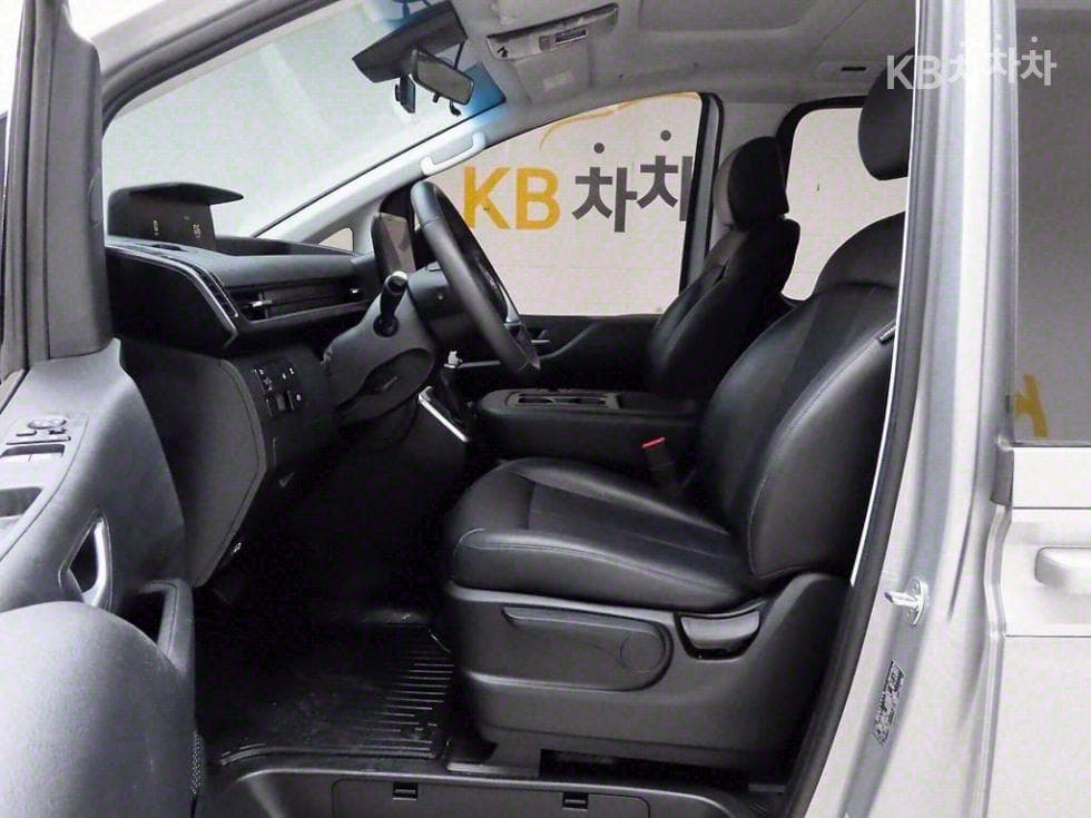 (711so2443)Hyundai Staria3.5 LPG Tourer 11 Hyundai - 12