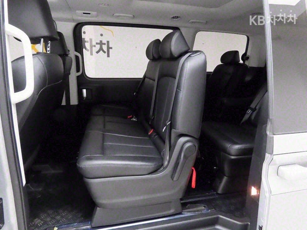 (711so2443)Hyundai Staria3.5 LPG Tourer 11 Hyundai - 13