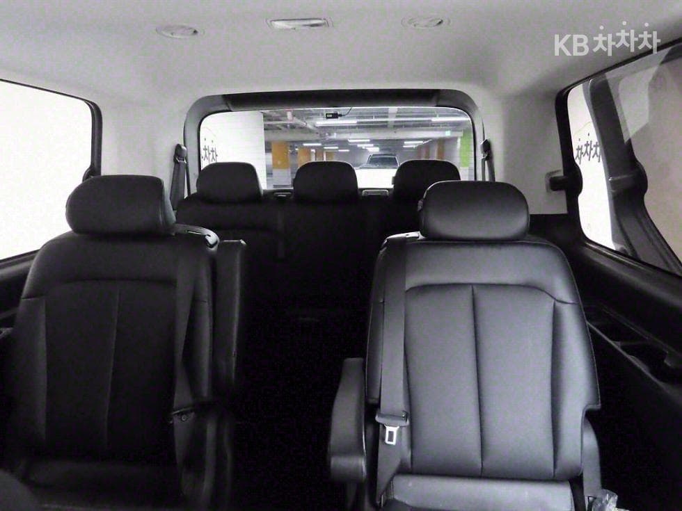 (711so2443)Hyundai Staria3.5 LPG Tourer 11 Hyundai - 14