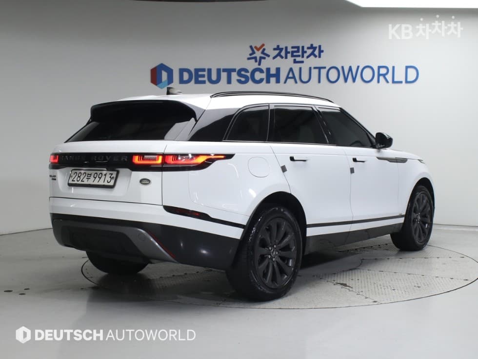 Land Rover Range Rover 벨라2.0 D240 R-Dynamic SE - 4