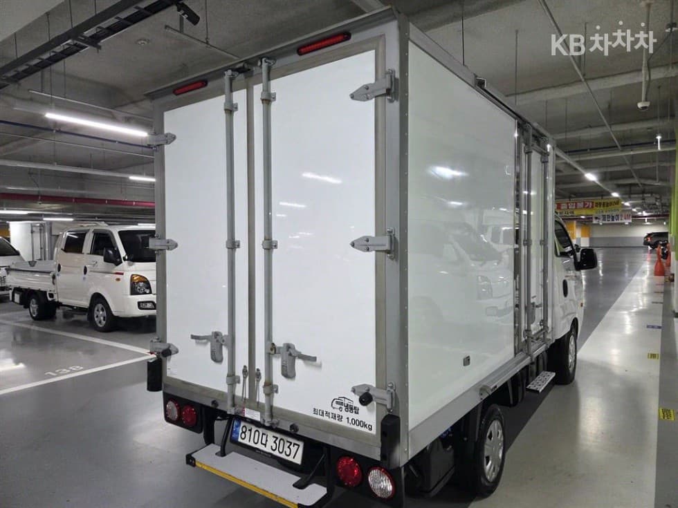 Kia The New (facelift) Bongo 3 (light truck)냉동Top (Cargo)차 1 Ton Plus형 King Cab Extra Long L - 7