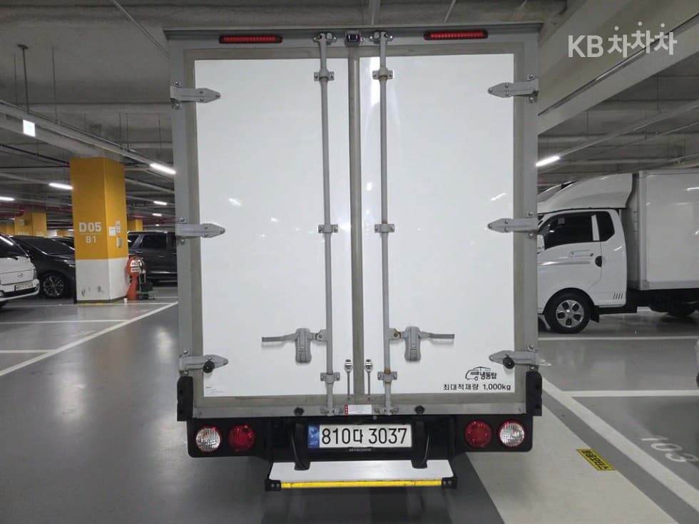 Kia The New (facelift) Bongo 3 (light truck)냉동Top (Cargo)차 1 Ton Plus형 King Cab Extra Long L - 8