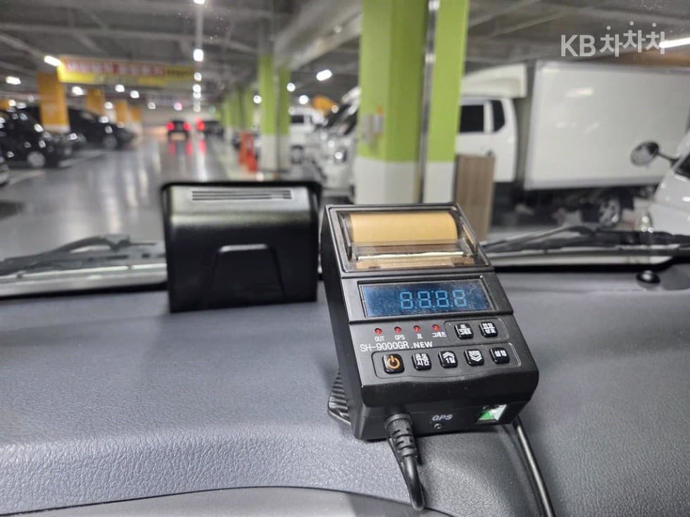 Kia The New (facelift) Bongo 3 (light truck)냉동Top (Cargo)차 1 Ton Plus형 King Cab Extra Long L - 16