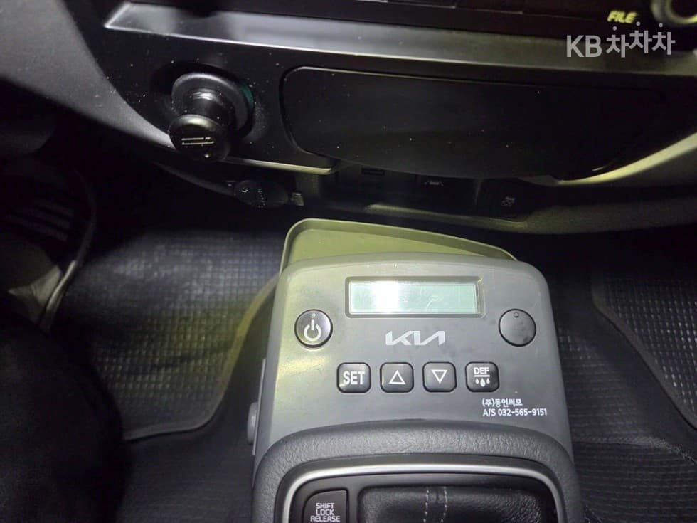 Kia The New (facelift) Bongo 3 (light truck)냉동Top (Cargo)차 1 Ton Plus형 King Cab Extra Long L - 17