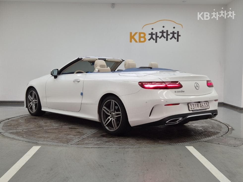 Mercedes-Benz E-Клас (W213)E220d Cabriolet - 3