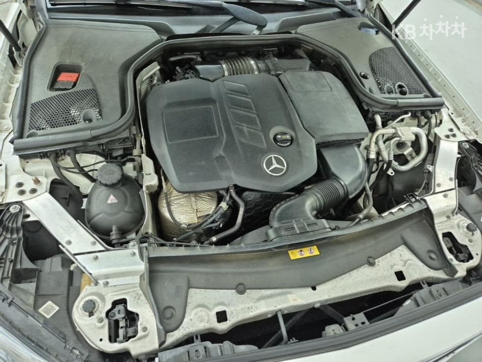 Mercedes-Benz E-Клас (W213)E220d Cabriolet - 6