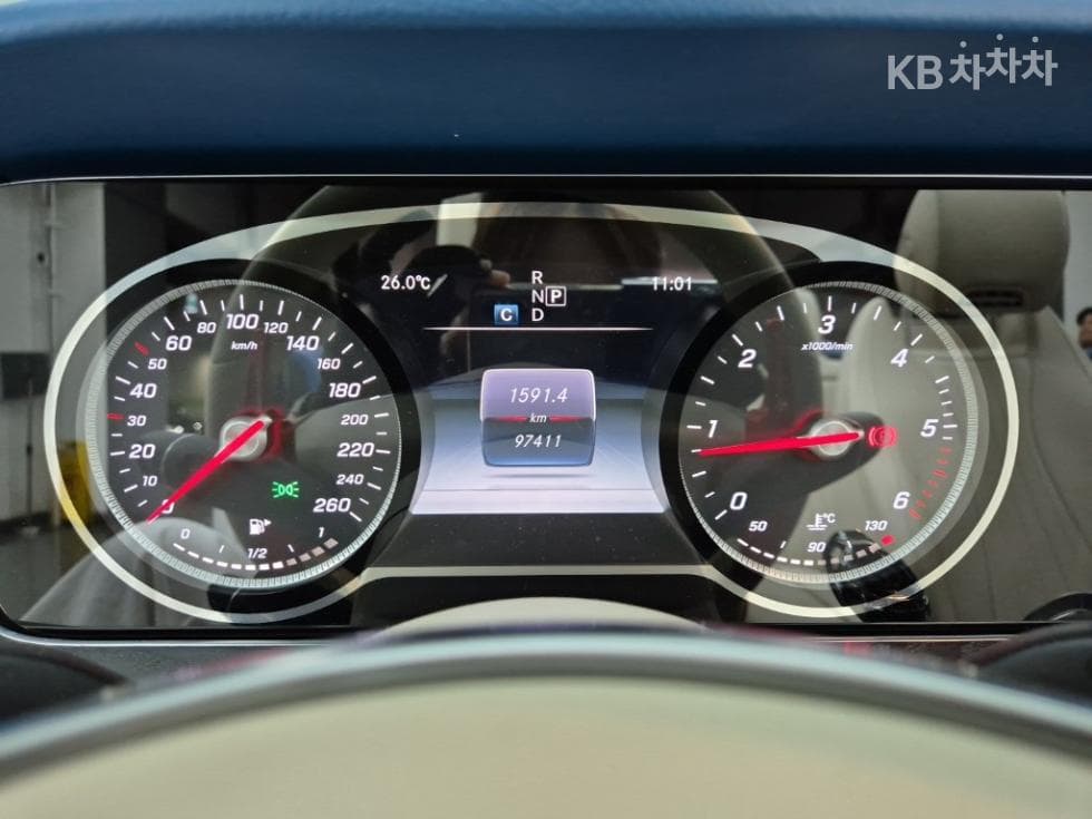 Mercedes-Benz E-Клас (W213)E220d Cabriolet - 7