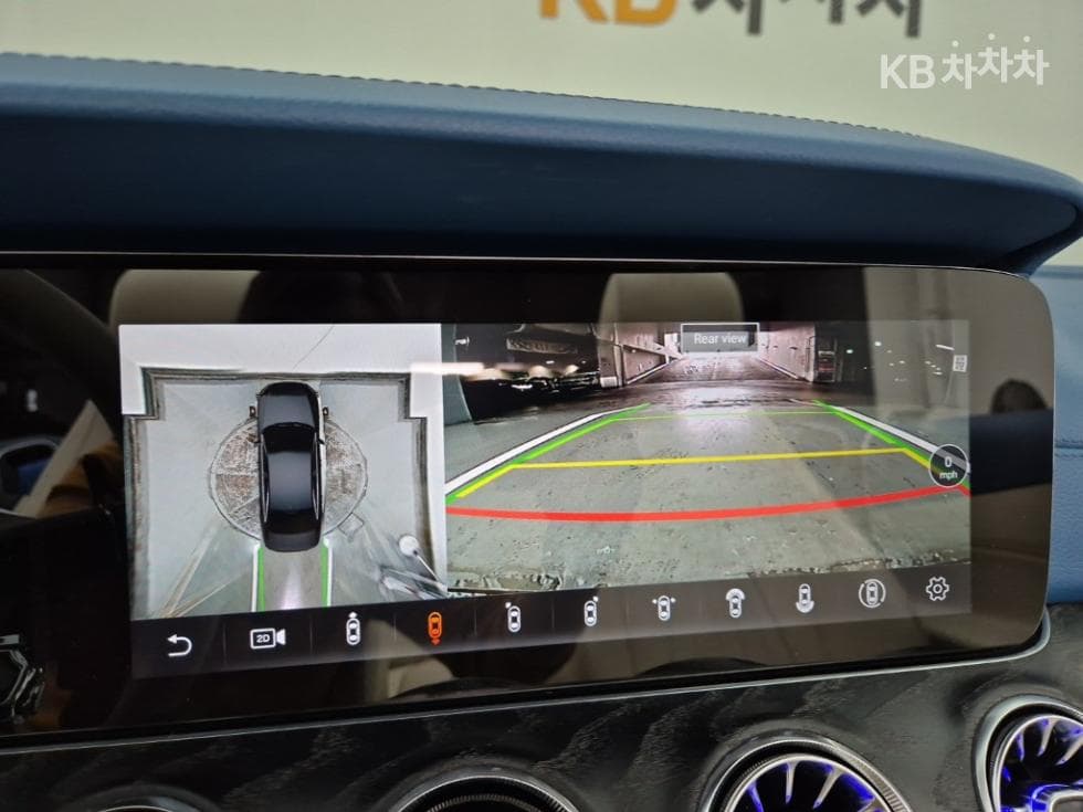 Mercedes-Benz E-Клас (W213)E220d Cabriolet - 14