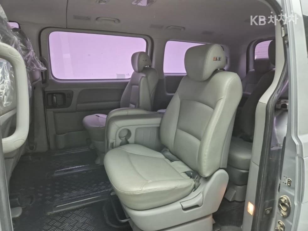 Хюндай The New (фейслифт) 그랜드 Star렉스웨건 12-местен Смарт - 11