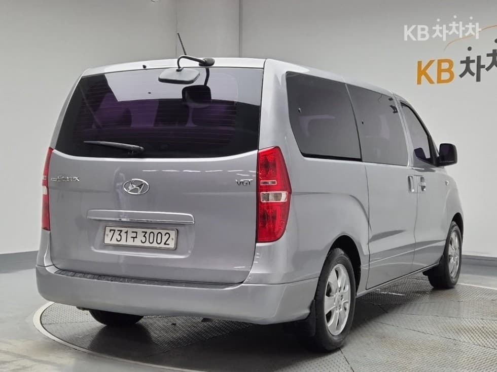 Хюндай The New (фейслифт) 그랜드 Star렉스웨건 12-местен Смарт - 3