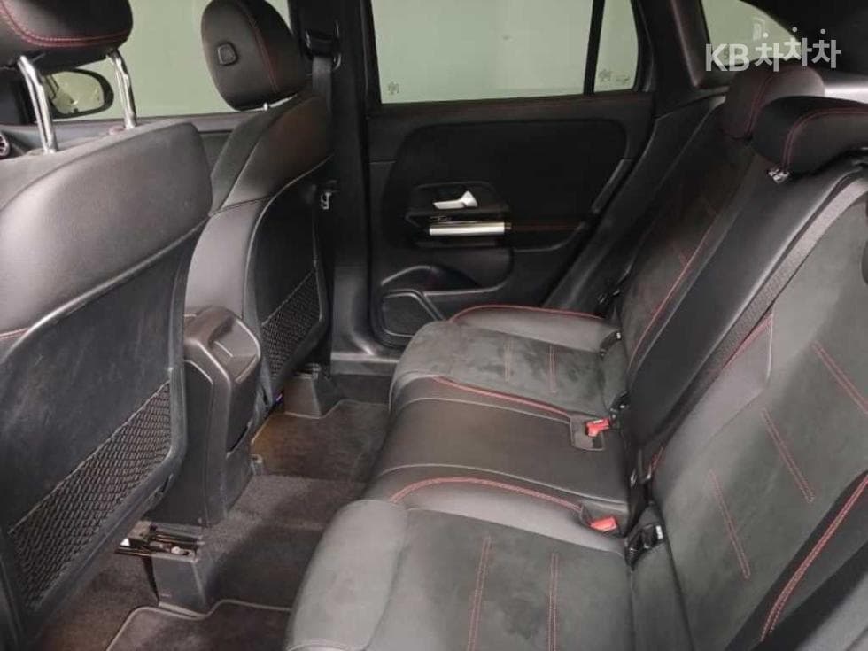 Mercedes-Benz GLA H247250 4Matic Стандартен - 8