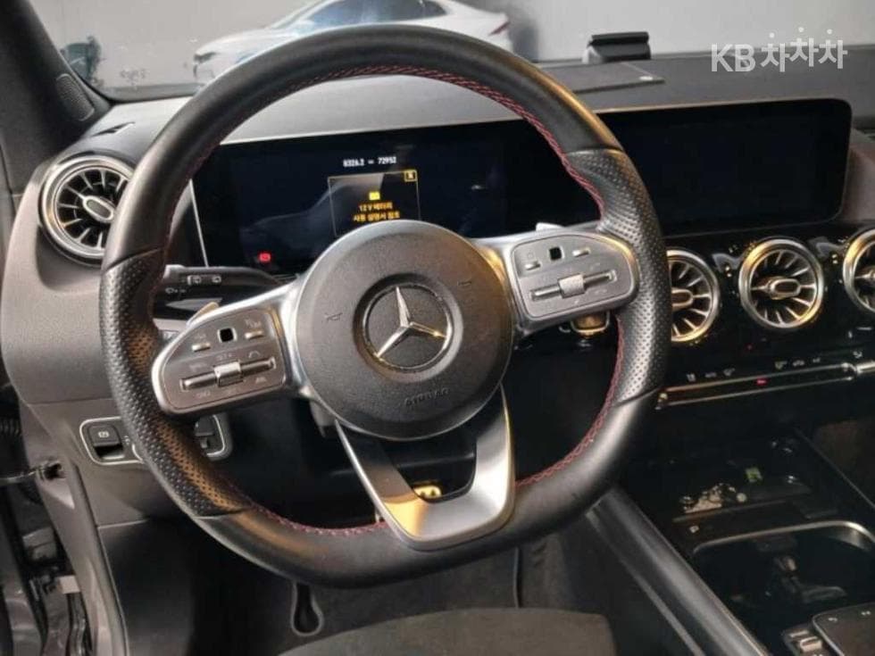 Mercedes-Benz GLA H247250 4Matic Стандартен - 11