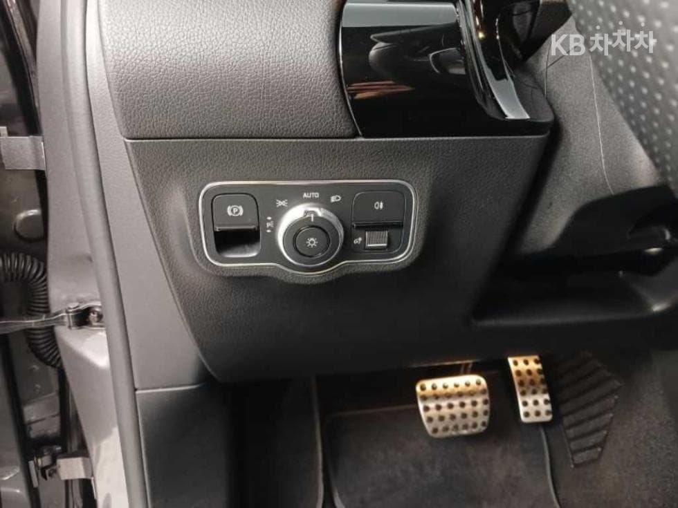 Mercedes-Benz GLA H247250 4Matic Стандартен - 12