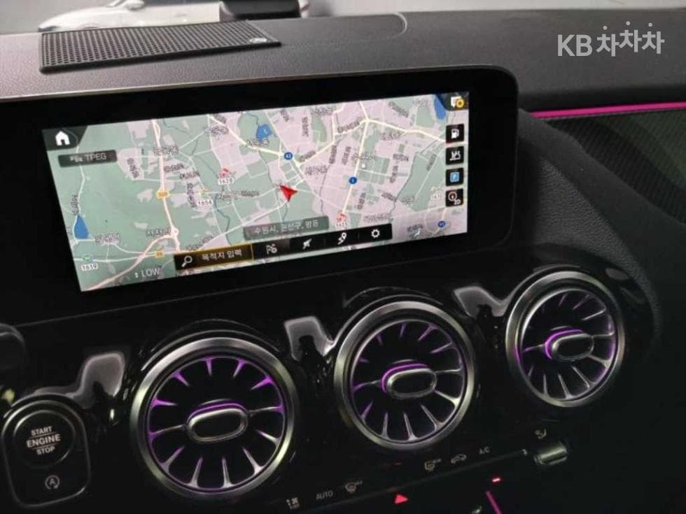 Mercedes-Benz GLA H247250 4Matic Стандартен - 13