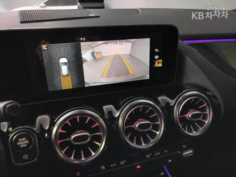 Mercedes-Benz GLA H247250 4Matic Стандартен - 14