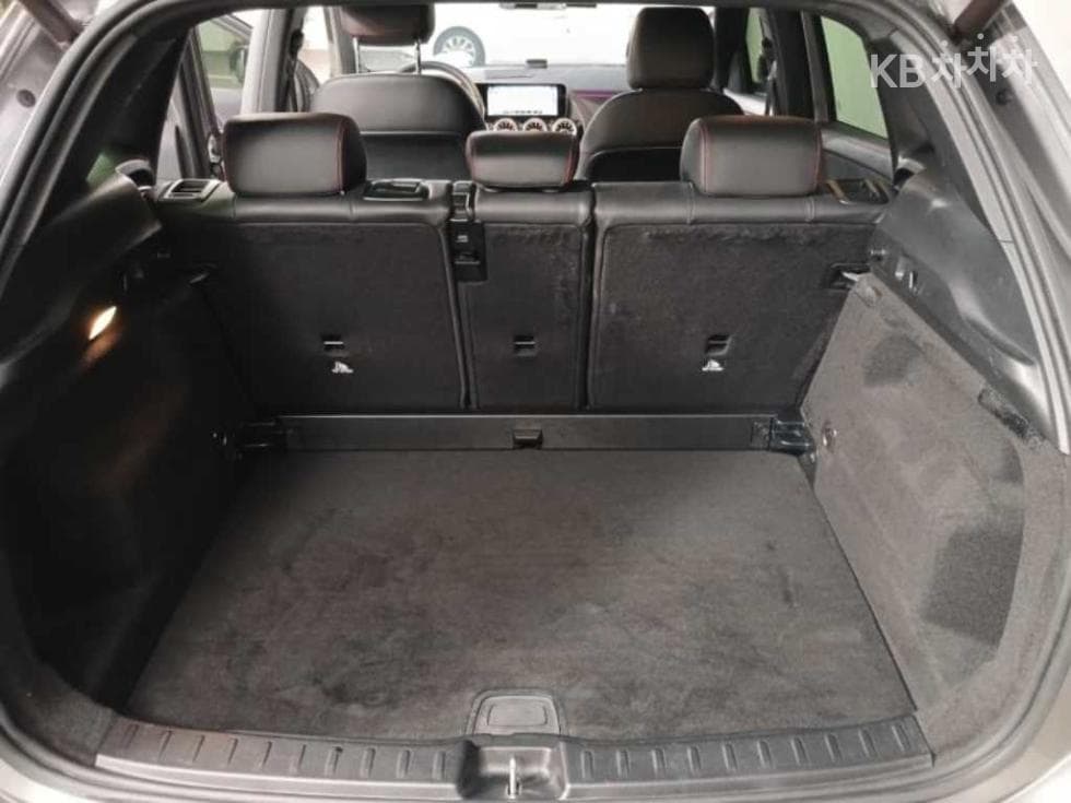 Mercedes-Benz GLA H247250 4Matic Стандартен - 18