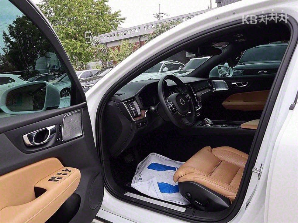 Volvo S60 3-토 поколение2.0 B5 Inscription - 6