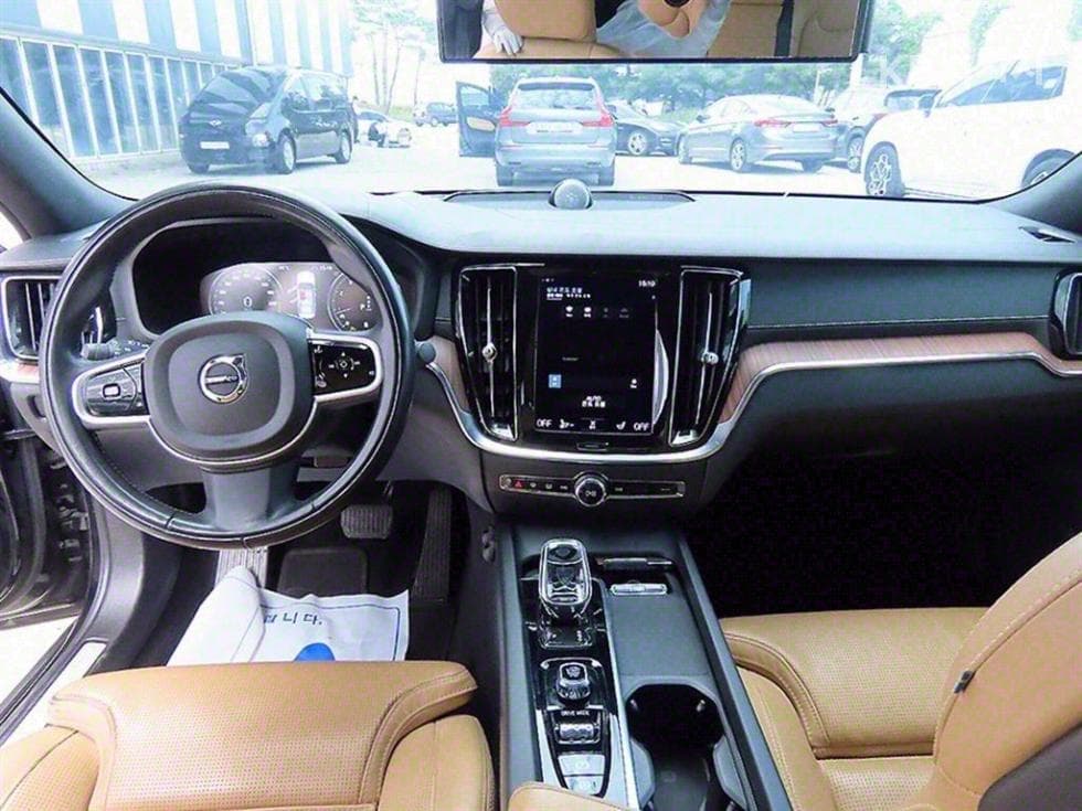 Volvo S60 3-토 поколение2.0 B5 Inscription - 7