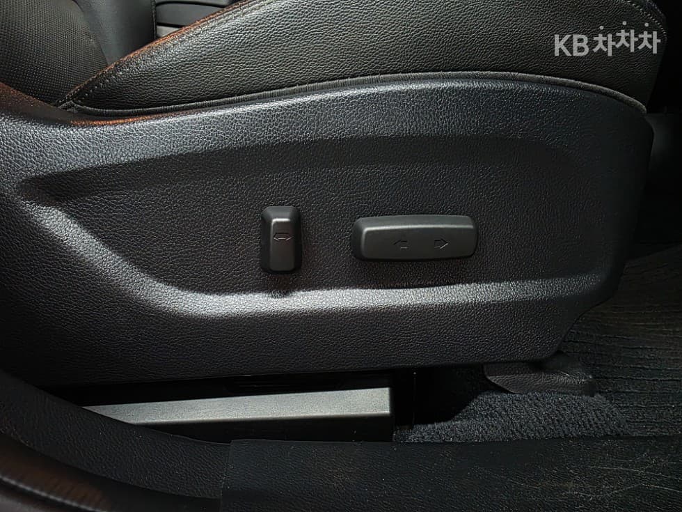 Hyundai Santa Fe DMHyundai R-engine 2.0 diesel 2WD PREMIUM Standard - 7