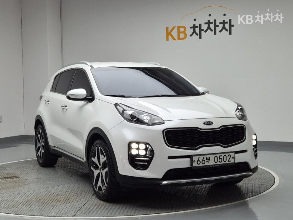 Kia Sportage 4th Generation Diesel 2.0 2WD Noblesse - Image 2