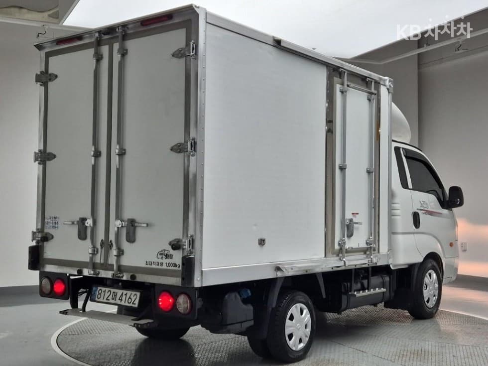 Kia The New (facelift) Bongo 3 (light truck)냉동Top (Cargo)차 1 Ton Plus형 King Cab Extra Long L - 4