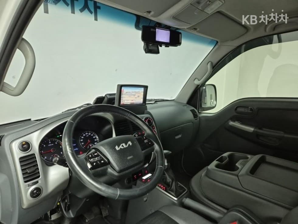 Kia The New (facelift) Bongo 3 (light truck)냉동Top (Cargo)차 1 Ton Plus형 King Cab Extra Long L - 10