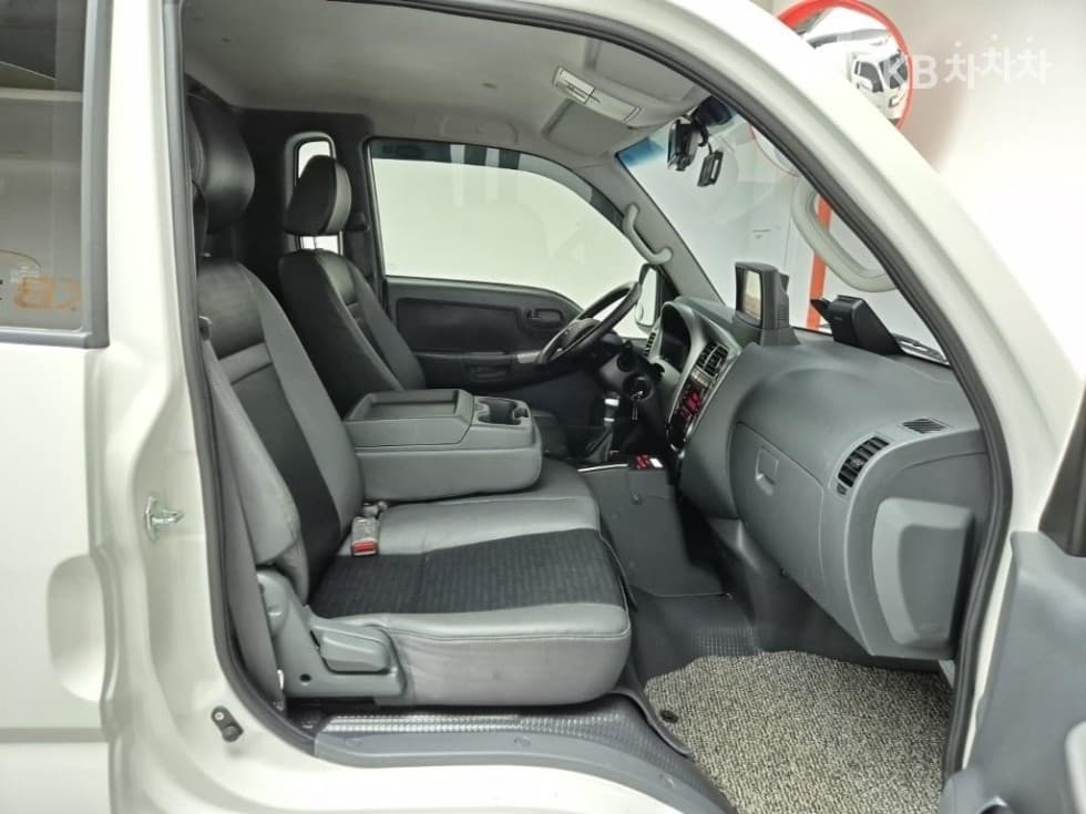 Kia The New (facelift) Bongo 3 (light truck)냉동Top (Cargo)차 1 Ton Plus형 King Cab Extra Long L - 12