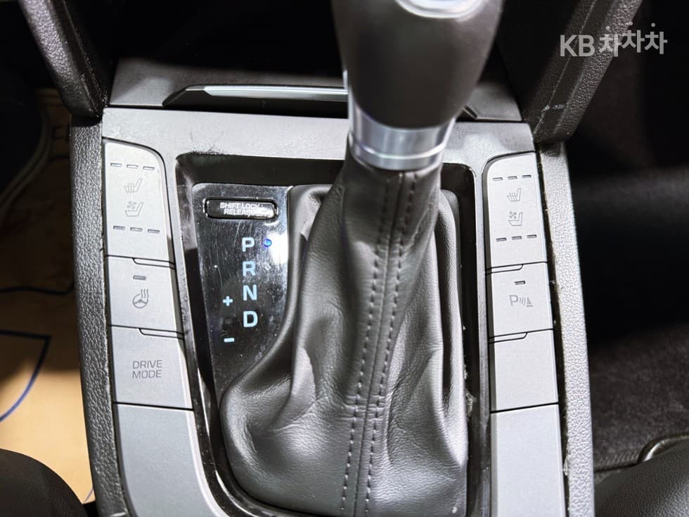 Хюндай Avante (Elantra)AD1.6 GDi Premium - 11