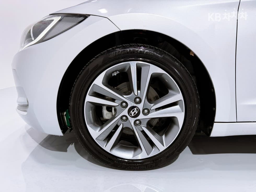 Хюндай Avante (Elantra)AD1.6 GDi Premium - 20