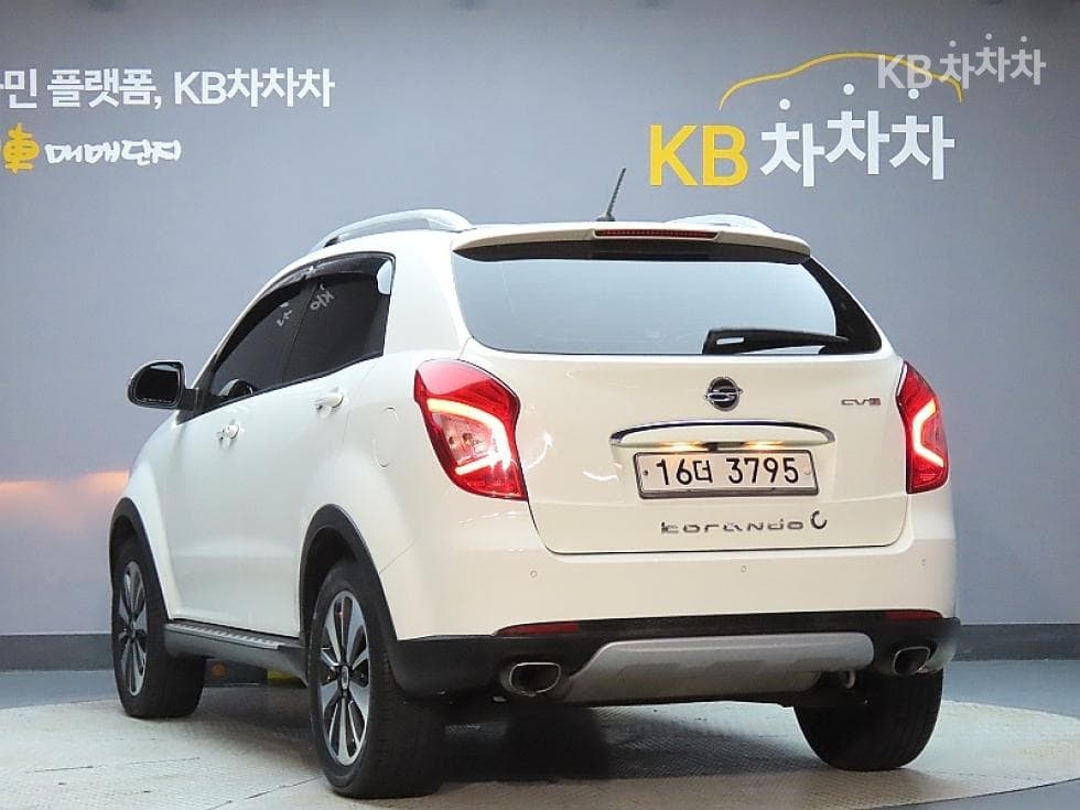 KG Mobility New코란도 C2.0 CVT 2WD High-end Type - 4