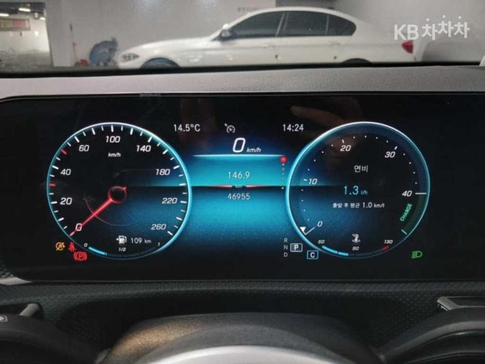 Mercedes-Benz A클래스(W177)A220 Sedan - - 10