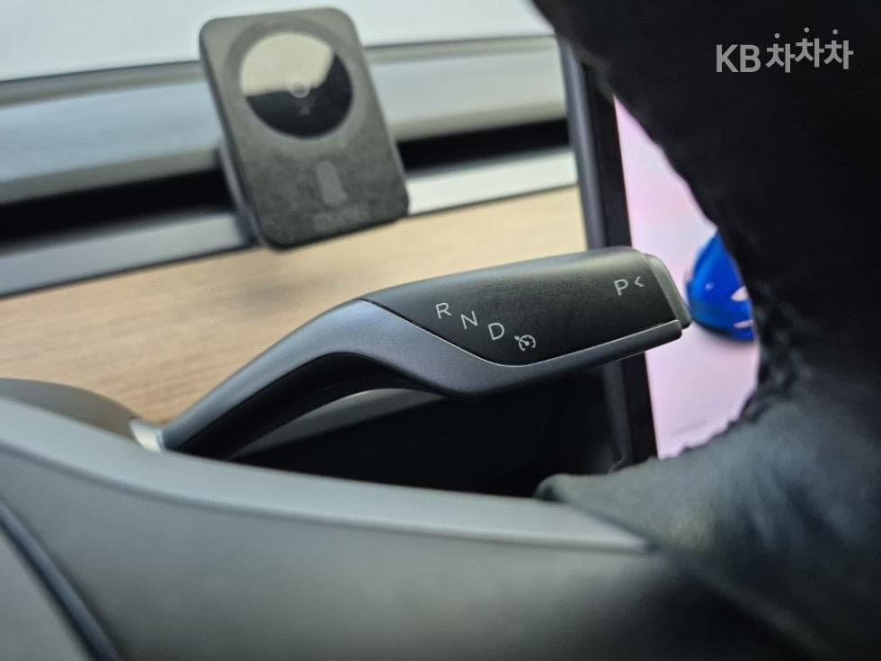 테슬라 Model YStandard Range - 8