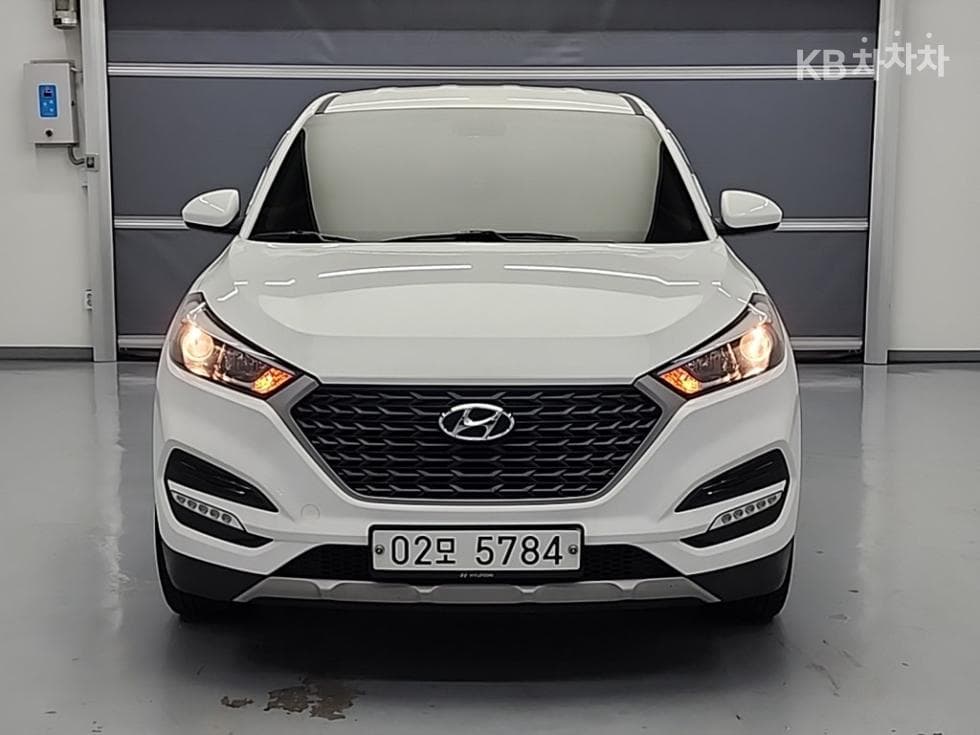 Hyundai All New Tucson Diesel (e-VGT UⅡ)1.7 2WD Smart - Image 2
