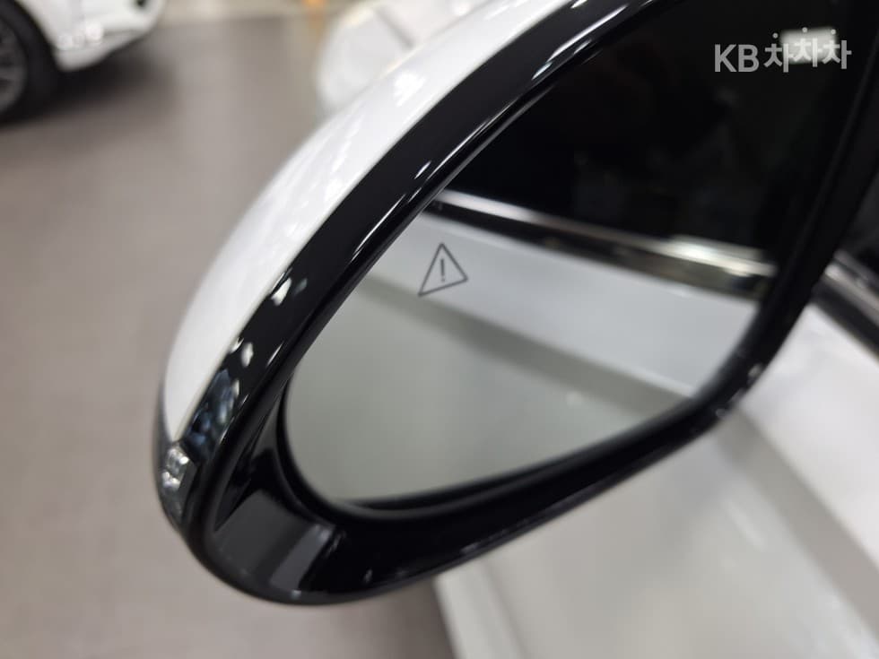 Дженезис GV70Бензин 2.5T 2WD - 11